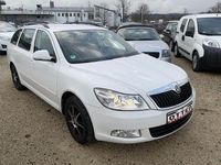 Gebraucht Skoda Octavia Ambiente 122 PS (89 kW) 2011 Weiß Kombi