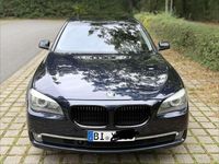 Gebraucht BMW 730 245 PS (180 kW) 2010 Imperialblau brillanteffekt Limousine