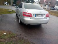 Gebraucht Mercedes E250 204 PS (150 kW) 2011 Silber Limousine