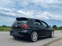 Gebraucht VW Golf VI R 271 PS (199 kW) 2011 Schwarz Kleinwagen