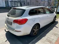 Gebraucht Opel Astra 110 PS (80 kW) 2014 Weiß Kombi