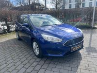 Gebraucht Ford Focus Trend 120 PS (88 kW) 2016 Blau Limousine