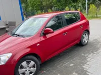 Usado Kia Ceed EX 116 CV (85 kW) 2007 Rojo Utilitario