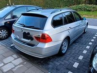 Gebraucht BMW 318 140 PS (102 kW) 2008 Silber Kombi