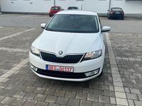 Gebraucht Skoda Rapid Ambition 105 PS (77 kW) 2014 Weiß Kleinwagen