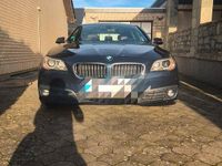 Gebraucht BMW 525 Luxury Line 218 PS (160 kW) 2017 Blau Kombi