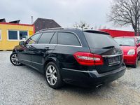 Gebraucht Mercedes E200 184 PS (135 kW) 2010 Schwarz Kombi