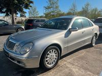 Gebraucht Mercedes E220 Elegance 150 PS (110 kW) 2003 Silber Limousine