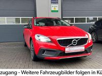 Gebraucht Volvo V40 CC Momentum 190 PS (139 kW) 2016 Rot Kombi