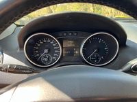 Gebraucht Mercedes ML320 224 PS (164 kW) 2007 Silber SUV