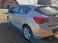 Gebraucht Opel Astra 115 PS (84 kW) 2010 Beige Limousine