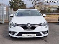 Gebraucht Renault Mégane IV Intens 132 PS (97 kW) 2018 Arktisweiß Kleinwagen