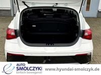 Gebraucht Hyundai i20 Select 101 PS (74 kW) 2024 Weiss Kleinwagen