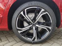 Gebraucht Volvo V60 Plus 197 PS (144 kW) 2024 Fusion red Kombi