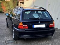 Gebraucht BMW 318 118 PS (86 kW) 2001 Blau Kombi