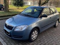 Gebraucht Skoda Fabia Cool Edition 60 PS (44 kW) 2010 Blau Limousine