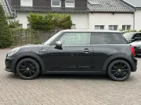 Gebraucht Mini Cooper SE Classic 135 kW (184 PS) 2024 Midnight black ii Kleinwagen