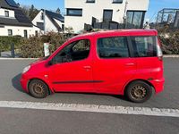 Gebraucht Toyota Yaris 90 PS (66 kW) 2005 Rot Kombi