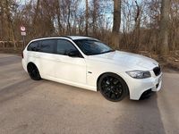 Gebraucht BMW 318 180 PS (132 kW) 2012 Weiß Kombi