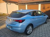 Gebraucht Opel Astra Edition 110 PS (80 kW) 2017 Blau Limousine