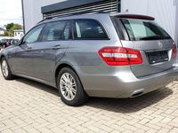 Gebraucht Mercedes E220 Elegance 170 PS (125 kW) 2012 Grau Kombi