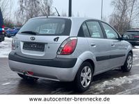 Gebraucht Kia Rio EX 97 PS (71 kW) 2008 Silber Limousine