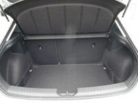 Gebraucht Seat Leon Style 150 PS (110 kW) 2024 Glacial/nevada weiss metallic Limousine