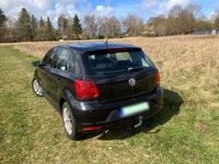 Gebraucht VW Polo 90 PS (66 kW) 2015 Schwarz Limousine