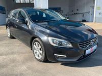 Gebraucht Volvo V60 136 PS (100 kW) 2015 Schwarz Kombi