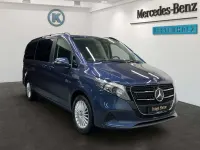 Gebraucht Mercedes V220 222 PS (163 kW) 2024 Blau Van / Kleinbus