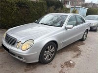 Gebraucht Mercedes E270 177 PS (130 kW) 2002 Silber Limousine