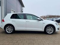 Gebraucht VW Golf VII 125 PS (91 kW) 2016 Pure white Kleinwagen
