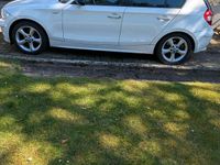 Gebraucht BMW 120 150 PS (110 kW) 2006 Weiß Kleinwagen