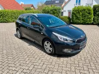 Gebraucht Kia Ceed 128 PS (94 kW) 2015 Schwarz Kleinwagen