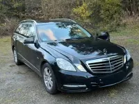 Gebraucht Mercedes E220 170 PS (125 kW) 2011 Schwarz Kombi