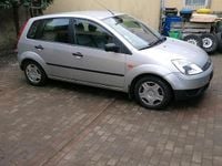 Gebraucht Ford Fiesta 60 PS (44 kW) 2002 Silber Kleinwagen