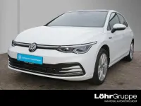 Gebraucht VW Golf VIII Style 150 PS (110 kW) 2022 Pure white Limousine
