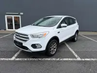 Gebraucht Ford Kuga Trend 120 PS (88 kW) 2017 Frostweiß SUV
