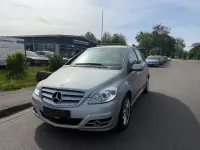 Gebraucht Mercedes B180 116 PS (85 kW) 2011 Silber Van / Kleinbus