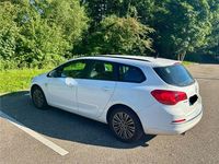 Gebraucht Opel Astra Selection 140 PS (102 kW) 2014 Weiß Kombi