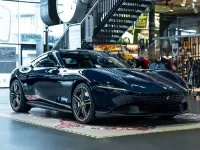 Gebraucht Ferrari Roma 620 PS (456 kW) 2021 Blau Coupé