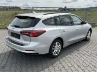 Używany Ford Focus Cool & Connect 120 KM (88 kW) 2022 Srebrny Kombi