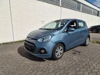 Gebraucht Hyundai i10 87 PS (63 kW) 2016 Blau Kleinwagen