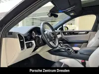 Second-hand Porsche Cayenne 462 CP (339 kW) 2023 Albastru SUV