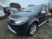 Gebraucht Dacia Sandero Stepway 84 PS (61 kW) 2011 Grau SUV