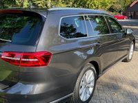 Gebraucht VW Passat Highline 190 PS (139 kW) 2019 Grau Kombi