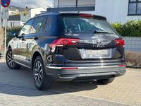 Gebraucht VW Tiguan 150 PS (110 kW) 2024 Schwarz SUV