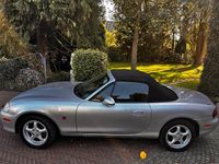Second-hand Mazda MX5 110 CP (80 kW) 2004 Argintiu Cabrio