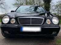 Gebraucht Mercedes E280 204 PS (150 kW) 2001 Schwarz Kombi