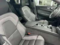 Neu Volvo XC60 Plus 455 PS (334 kW) 2025 Grau SUV